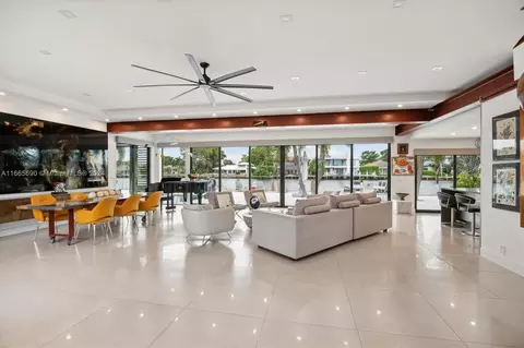 709 S Riverside Dr, Pompano Beach, FL 33062