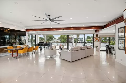 709 S Riverside Dr, Pompano Beach, FL 33062