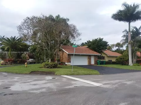 10301 SW 144th St, Miami, FL 33176