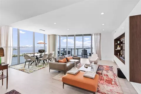 2900 NE 7th Ave #2402, Miami, FL 33137