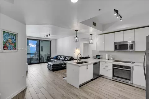 999 SW 1st Ave #1807, Miami, FL 33130