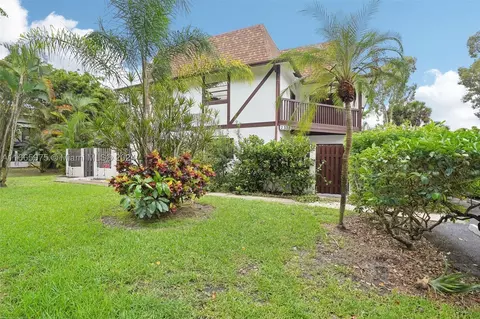 2323 Lena Ln, West Palm Beach, FL 33415