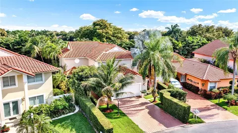 10340 NW 46th Ter, Doral, FL 33178