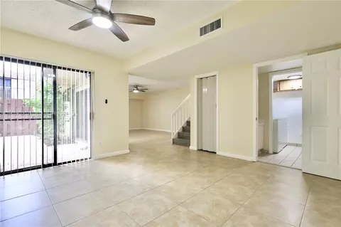 8104 SW 23rd St #28D, North Lauderdale, FL 33068