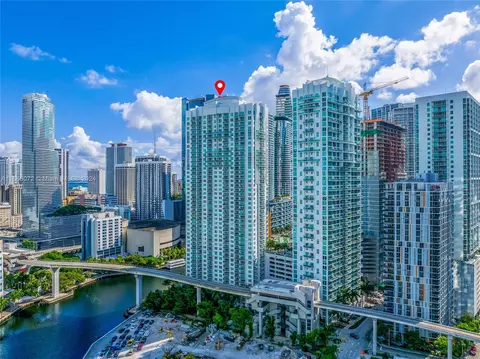 31 SE 5th St #2007, Miami, FL 33131