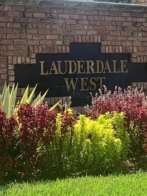 1107 NW 89th Ave, Plantation, FL 33322