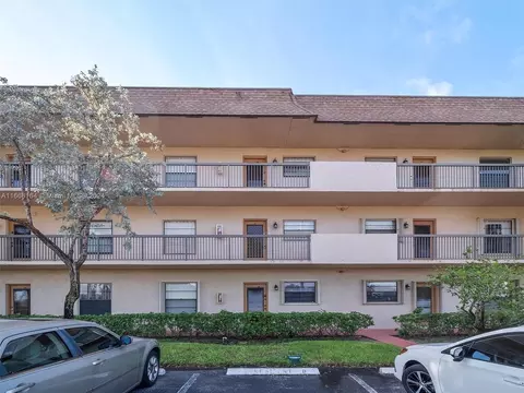 6090 N Sabal Palm Blvd #204, Tamarac, FL 33319