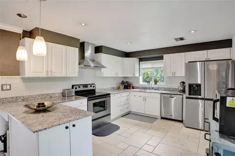 2470 SW 16th St, Fort Lauderdale, FL 33312