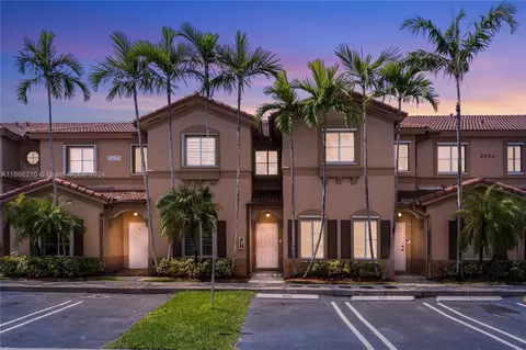 8526 NW 107th Psge #5-40, Doral, FL 33178
