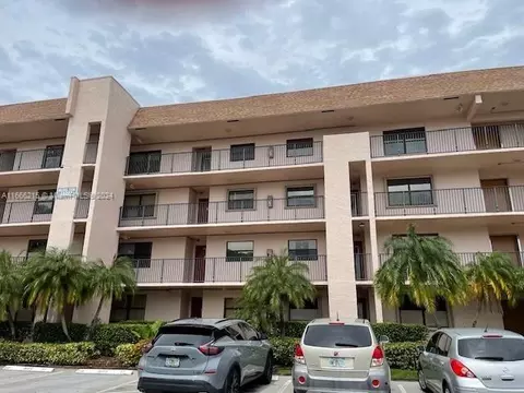 10207 Sunrise Lakes Blvd #405, Sunrise, FL 33322
