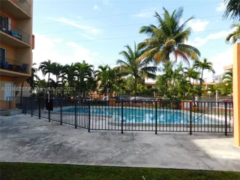 6780 W 2nd Ct #413, Hialeah, FL 33012