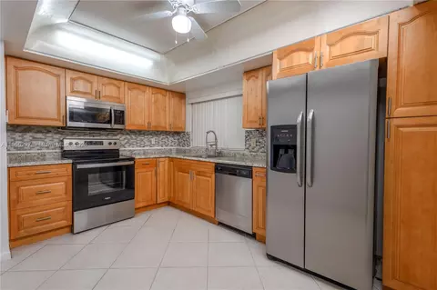 6060 S Falls Cir Dr #222, Lauderhill, FL 33319