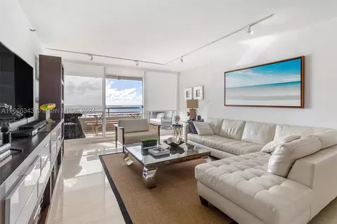 1541 Brickell Ave #C3206, Miami, FL 33129