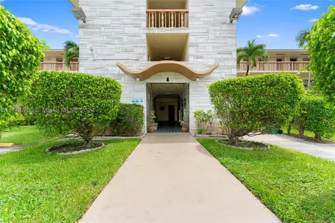 16701 NE 13th Ave #105, Miami, FL 33162