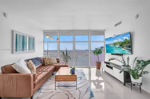 50 Biscayne Blvd #4108, Miami, FL 33132