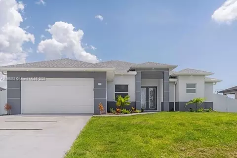 2214 Kismet Pkwy W, Cape Coral, FL 33993