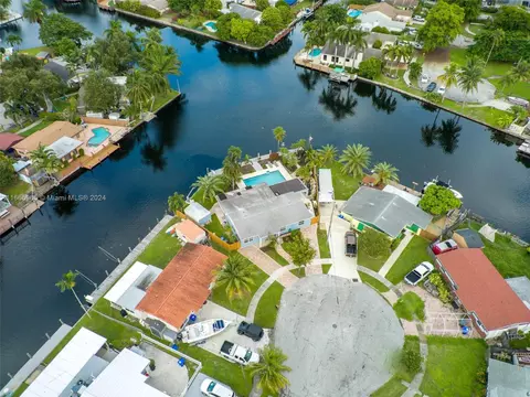 2701 Coolidge St, Hollywood, FL 33020 photo 2