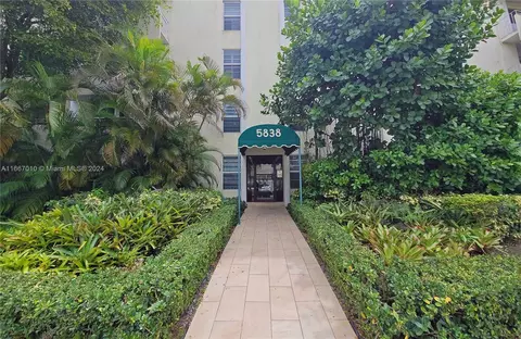 5838 SW 74th Ter #304, South Miami, FL 33143