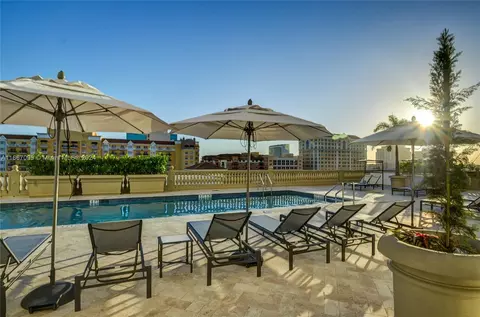 Exterior - 10 Aragon Ave #907, Coral Gables, FL 33134 photo 1 of 5
