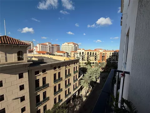 View/Area - 10 Aragon Ave #907, Coral Gables, FL 33134 photo 2 of 2