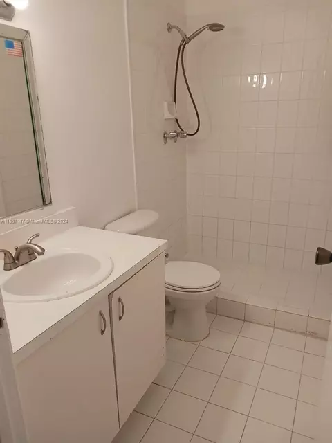 Bath - 18101 NW 68th Ave #D210, Hialeah, FL 33015 photo 2 of 3