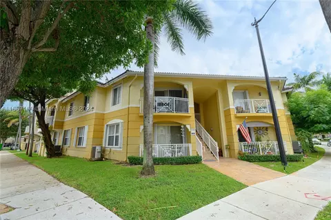 8906 W Flagler St #219, Miami, FL 33174