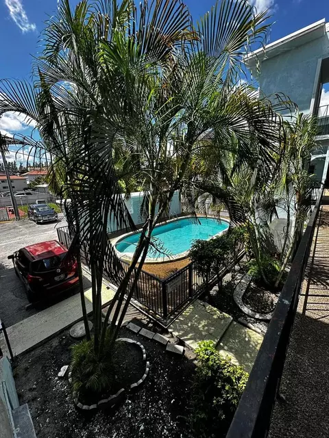 380 E 35th St #2107, Hialeah, FL 33013