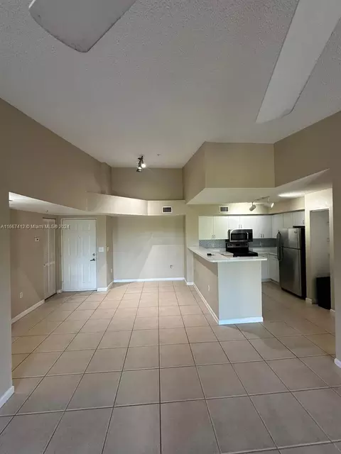 4848 N State Road 7 #4305, Coconut Creek, FL 33073