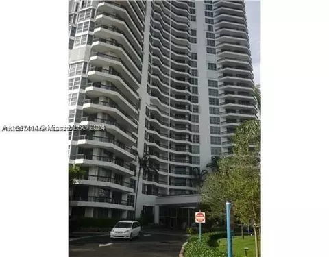 3530 Mystic Pointe Dr #308, Aventura, FL 33180