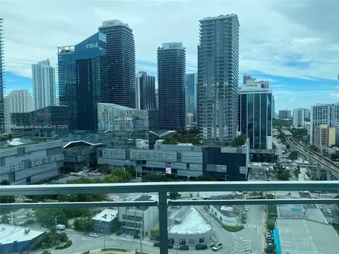 92 SW 3rd St #1403, Miami, FL 33130