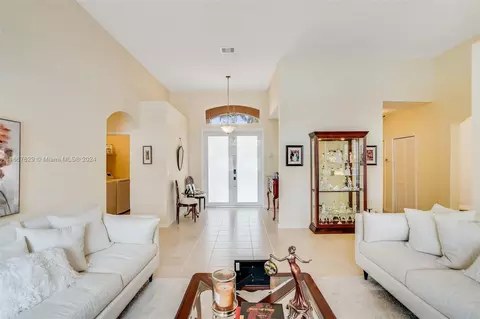 332 SW 187th Ter, Pembroke Pines, FL 33029
