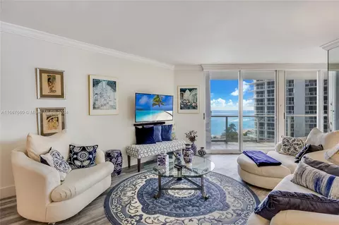 16445 Collins Ave #922, Sunny Isles Beach, FL 33160