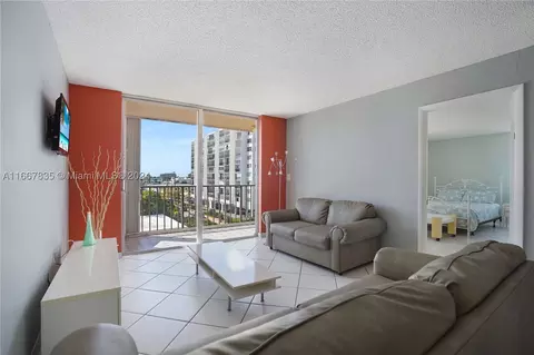7921 Byron Ave #507, Miami Beach, FL 33141