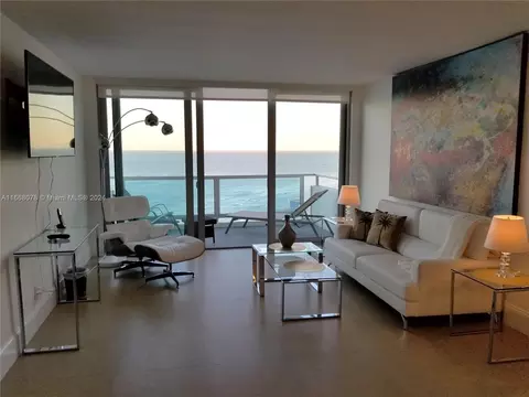 5161 Collins Ave #1715, Miami Beach, FL 33140
