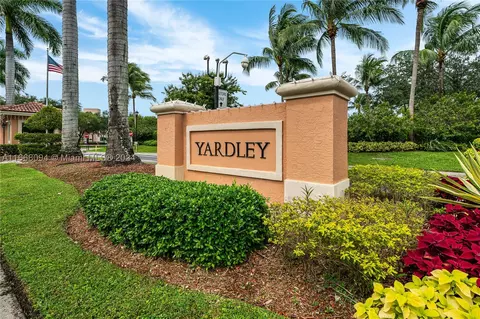 7715 Yardley Dr #415, Tamarac, FL 33321