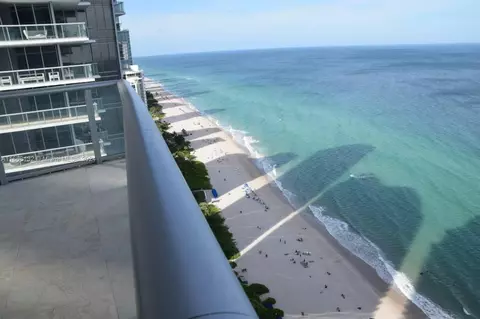 17001 Collins Ave #3208, Sunny Isles Beach, FL 33160