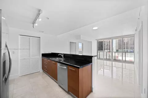 253 NE 2nd St #1901, Miami, FL 33132