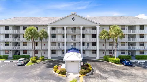 1719 Whitehall Dr #405, Davie, FL 33324