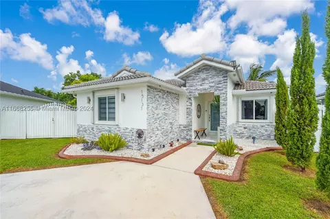 15131 SW 138th Ter, Miami, FL 33196