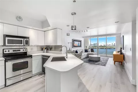 1800 Sunset Harbour Dr #1910, Miami Beach, FL 33139