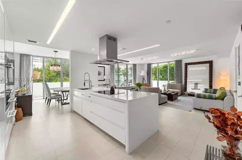 1445 16th St #303, Miami Beach, FL 33139