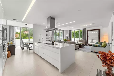 1445 16th St #303, Miami Beach, FL 33139