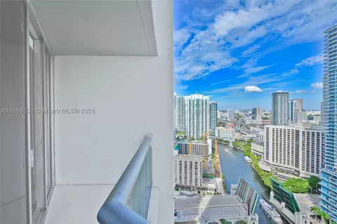 475 Brickell Ave #3208, Miami, FL 33131