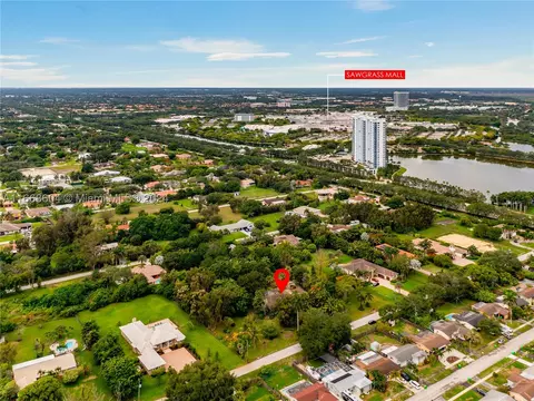 12180 NW 28th Ct, Plantation, FL 33323