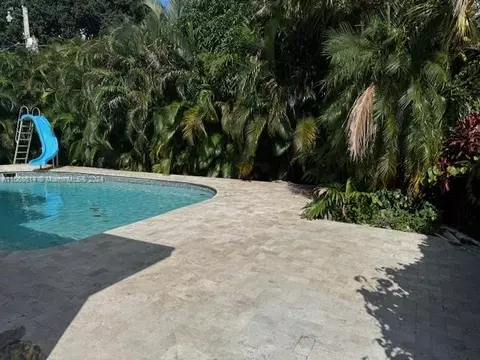 6421 Liberty St, Hollywood, FL 33024