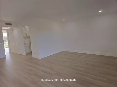 101 SW 132nd Way #403J, Pembroke Pines, FL 33027