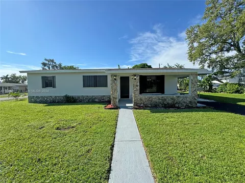1350 NE 210th Ter, Miami, FL 33179