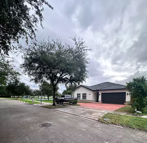 8909 NW 169th Ter, Miami Lakes, FL 33018