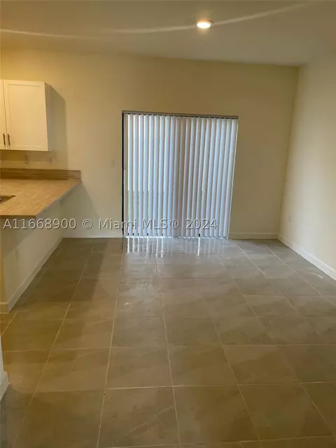 3415 W 112th Ter, Hialeah, FL 33018 photo 4