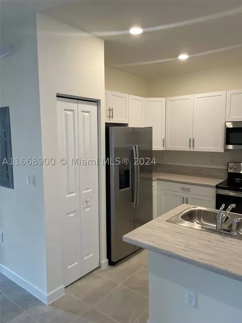 3415 W 112th Ter, Hialeah, FL 33018 photo 6